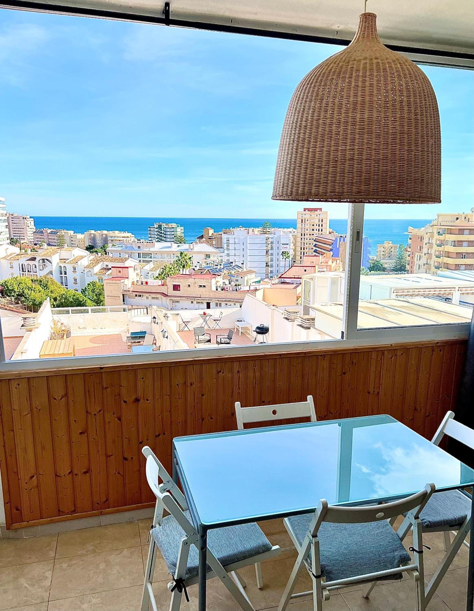 Cozy Fuengirola Apartment With Sea View & Pool Экстерьер фото