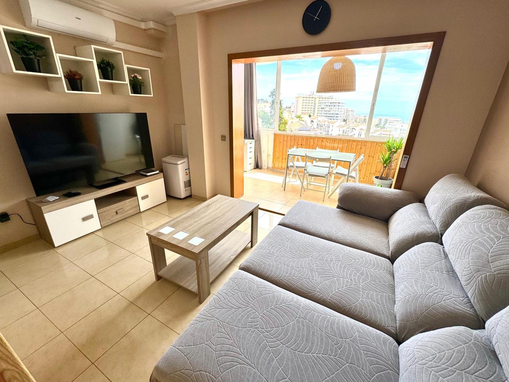 Cozy Fuengirola Apartment With Sea View & Pool Экстерьер фото