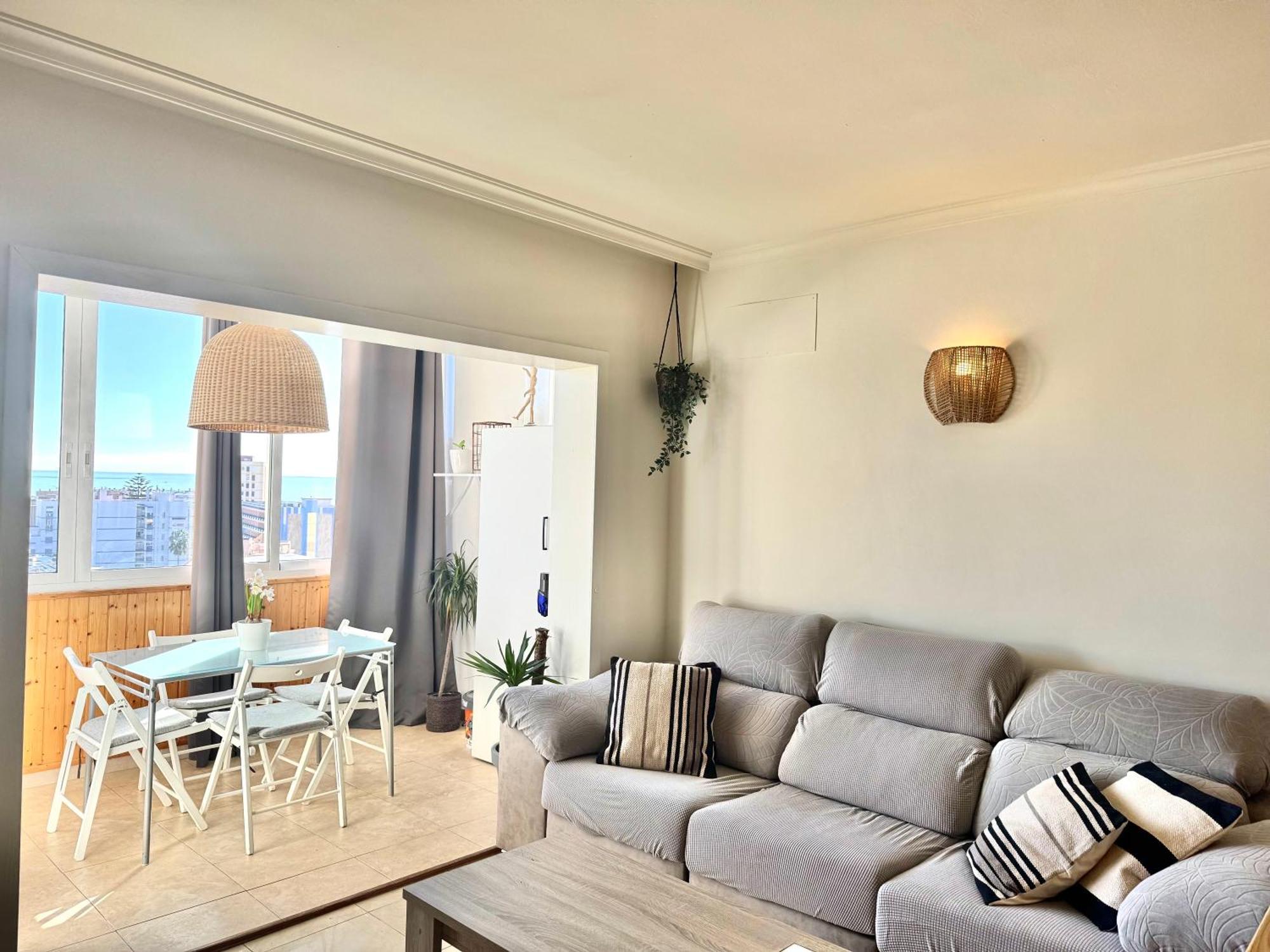 Cozy Fuengirola Apartment With Sea View & Pool Экстерьер фото